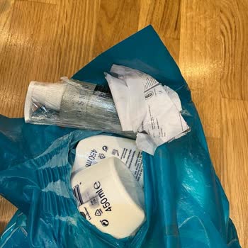 Watsons Özensiz Paketleme Ve Dökülen Ürünler