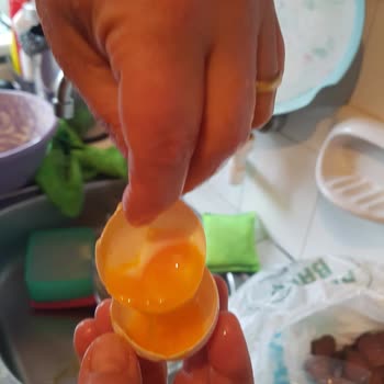 BİM 30 Yumurta Küflü Ve Katılaşmış