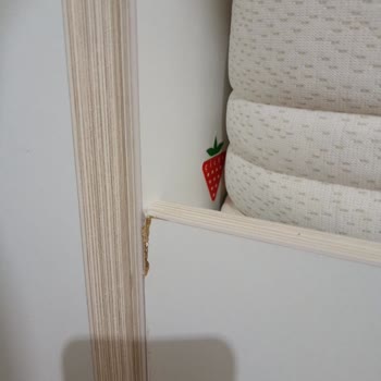 Çilek Mobilya Aldığımız Bazanın Bir Köşesi Hasarlı Geldi