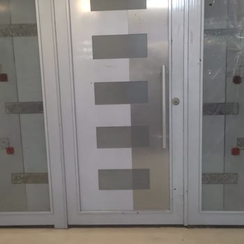 MNG Kargo Firmasının Elemanının Verdiği Hasar.