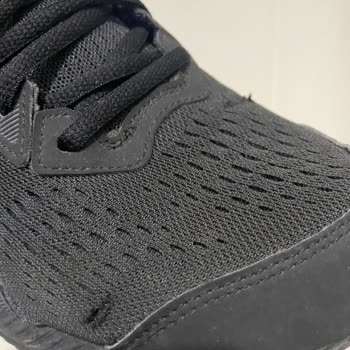 Asics Koşu Ayakkabısı File Yırtılması.