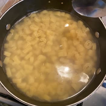 Pastavilla Makarnadan Böcekler Çıktı