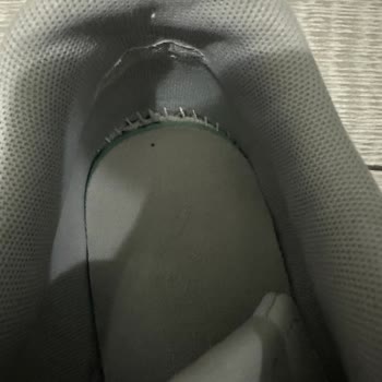 Puma Ayakkabının Topuğa Vurması