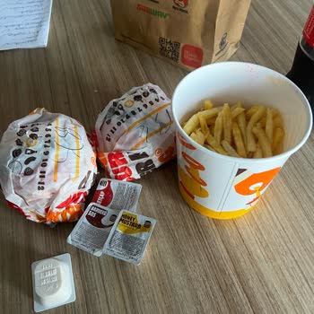 Burger King Kullanılmış Paketlerde Sipariş