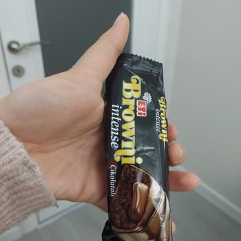 Eti Gıda Eti Brownie İntense'in İçinden Plastik Parça Çıktı