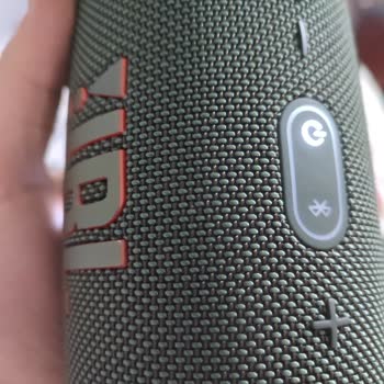 JBL Charge 5 Tuşlar Basılı Kalıyor
