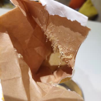 Sadıkoğlu İrmikte Kelebek Larvası...