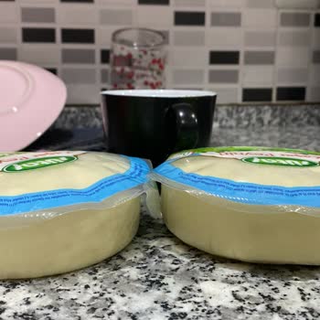 Sütaş Kaşar Peynirde Şişme Ve Yarık