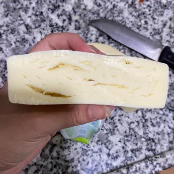 Sütaş Kaşar Peynirde Şişme Ve Yarık