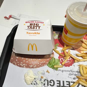 McDonald's Pişmemiş Tavuk Eti