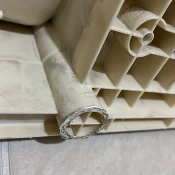 Migros'tan Aldığım Hoover Marka Kurutma Makinesi Alt Kısmında Kırılma