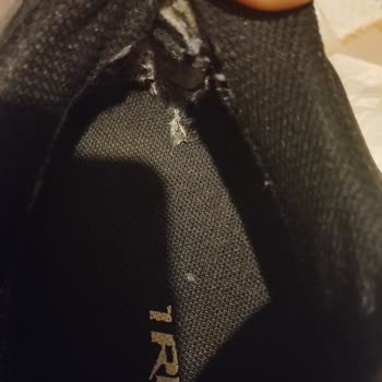 Boyner Joma Marka Ayakkabım İç Topuk Kısmından Yırtıldı