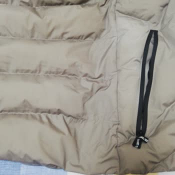 LC Waikiki Şişme Mont Yıkama Sonrası Elyaf Olan Bölgelerde Boşluk Oluşması