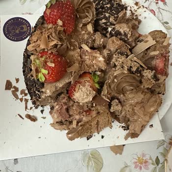 Burçin Birdane Exclusive Cakes Satın Aldığımız Bozuk Yaş Pastanın Hayal Kırıklığı