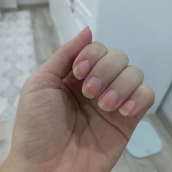 Flormar Oje Tırnakta Turunculuk Bırakıyor