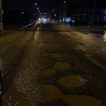 Karayolları Genel Müdürlüğü Merkezdeki Derin Çukur