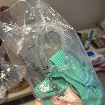 beyyoglu store Beyyoglu Kıyafet Paketlerini Açık Gönderdi