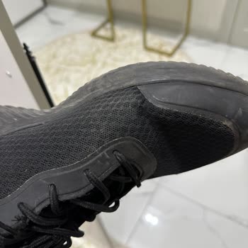 Skechers Pişmanlıktır, 5 Ayda Yırtıldı Marka Yardımcı Bile Olmadı
