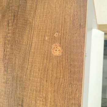 A101'den Aldığım Elbise Dolabına Vida Attığım Her Tarafı Patlıyor.