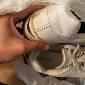 Bershka Ayakkabılar 3. Ay Da Paramparça Oldu