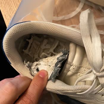 Bershka Ayakkabılar 3. Ay Da Paramparça Oldu