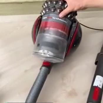 Dyson Süpürge Tribün Başlık