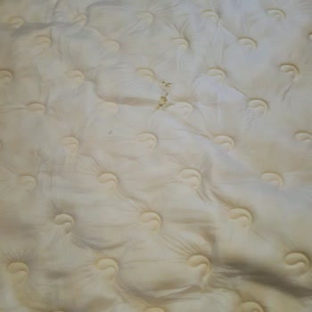 İstikbal Active Life Gold Yatak Pedi Yırtıldı