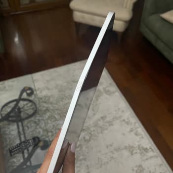 Apple İPad 10. Nesil Yamuldu