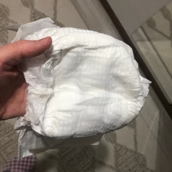 Molfix Bezin İç Pamuğu Parça Parça Ve Islaklık Göstergesi Yok