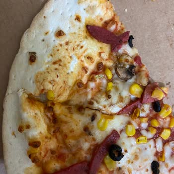 Sbarro Malzemesiz Sossuz Soğuk Pizza Düz Hamur