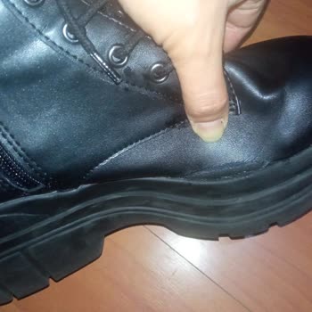 Bershka Ayakkabının Yanlardan Patlaması