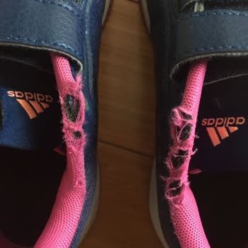 Deichmann'dan Alınan Adidas Spor Ayakkabının Kalitesizliği