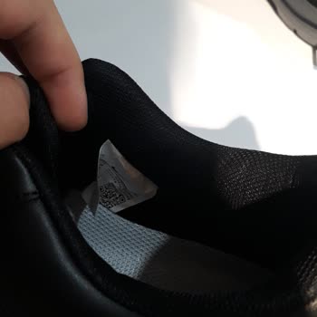 Ayakkabı Center Orijinal Olmamasına Rağmen Orijinal Denilmesi