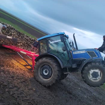 Muş Şeker Fabrikası Kar Altında Bekleyen Pancarlar Ve Mağduriyetimiz