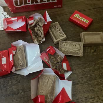 Ülker Tarihi Geçmemiş Bozuk Çikolata