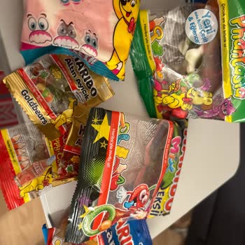 Haribo Jelibonların Şişmesi Paket İçerisinde Şişmesi Ve Erimesi