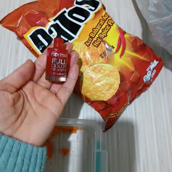 A101 Â101 Patos Cipsten Ağzı Açık Oje Şişesi Çıktı.