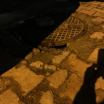 Türk Telekom Rögar Kapağı Etrafı Kırıklığı Çöküntü