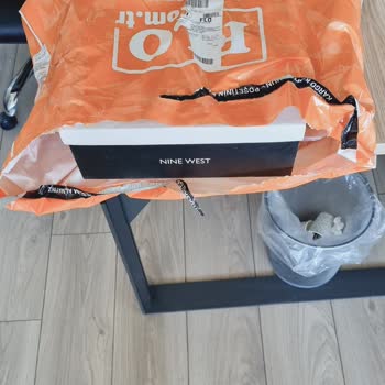 Nine West Teslimatı Tam Yapmış Gibi Göstermek