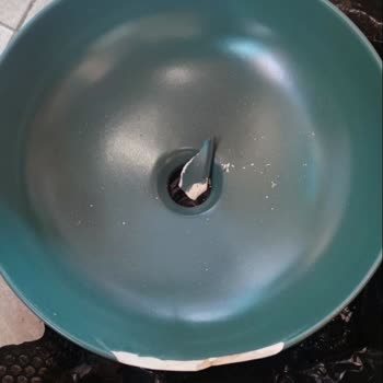 Aras Kargo Hasarlı Kargo Atarak Dağıtılan Kargolar