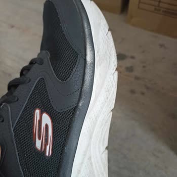 Skechers Ayakkabısında 2 3 Ayda Bozulma.