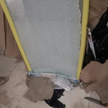 Dusakabincim.com Duşakabin Kırık Camın Garanti Kapsamında Değiştirilmemesi