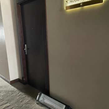 Morrian Hotel Klima Çalışmıyor, Kapıya UFO Isıtıcı Koyulması