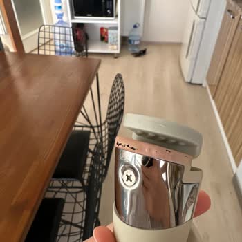 Neoflam Midas Sap Tek Kullanımda Soyuldu Ve Renk Değiştirdi.