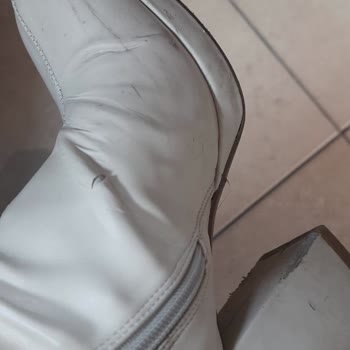 Bershka Ayakkabı Kalitesiz Olması Üzücü