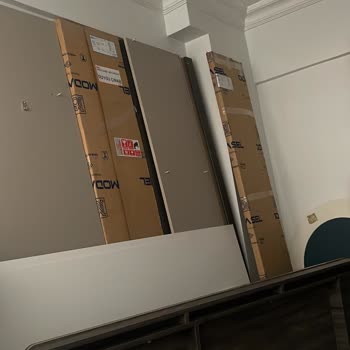 Aksu Çarşı Kırık Dolap Ve Defolu Ürünler