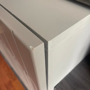 Aksu Çarşı Kırık Dolap Ve Defolu Ürünler