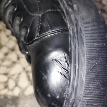 Bershka Botun Üzerinde Hava Kabarcıkları Oluşması