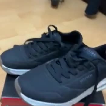 Skechers Ürününün Arkasında Durmadı