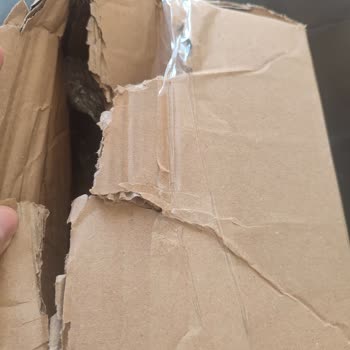 Sürat Kargo Ezilmiş Açılmış Kargo / Kaba Ve Çocuk Kurye